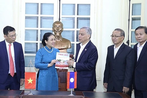 Vietnam y Laos cooperan en la diplomacia popular 