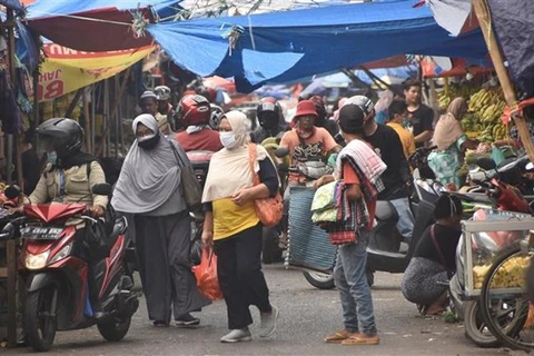 Indonesia aumenta tasa de interés para hacer frente a la inflación