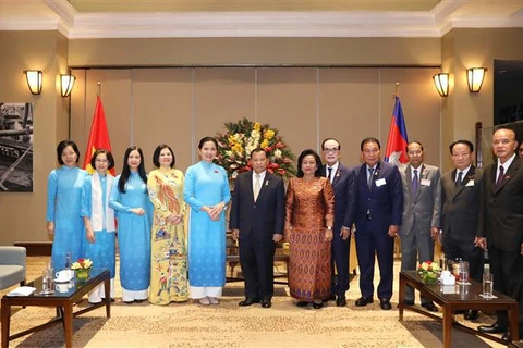 Dirigentes camboyanos desean impulsar cooperación con Vietnam 
