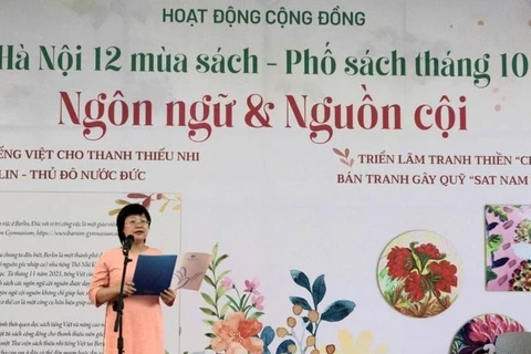 Efectúan en Hanoi actividades comunitarias de libros