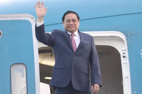 Premier vietnamita parte de Hanoi rumbo hacia Camboya 