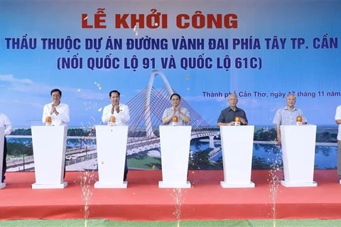 Premier vietnamita asiste al acto de inicio de construcción de carretera al Oeste de Can Tho