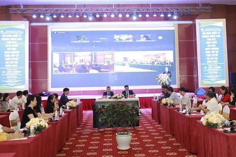 Localidades vietnamita y china promueven comercio y cooperación empresarial