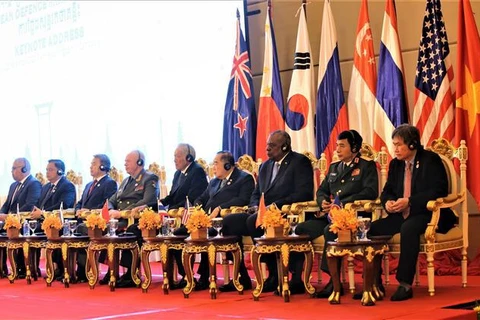 Vietnam asiste a IX Reunión ampliada de Ministros de Defensa de la ASEAN