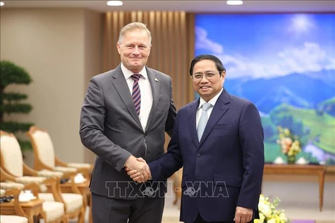 Premier vietnamita resalta relaciones de país con Dinamarca 