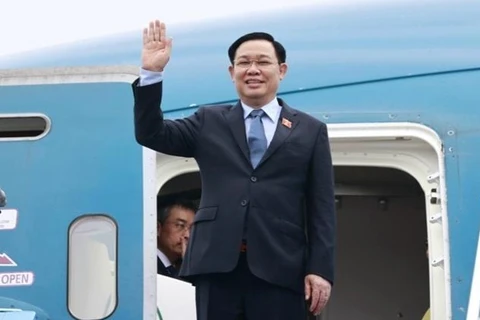 Presidente del Parlamento partió de Hanoi para visitas oficiales a Australia y Nueva Zelanda