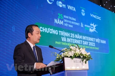 Más de 73,2 por ciento de la población vietnamita utiliza Internet a diario