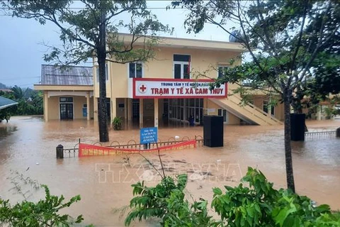 Inundaciones causan la muerte de cinco personas en región central de Vietnam