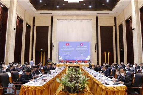 Efectúan noveno seminario teórico entre partidos políticos de Vietnam y Laos