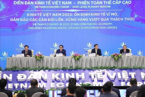 Primer ministro preside V Foro Económico de Vietnam 