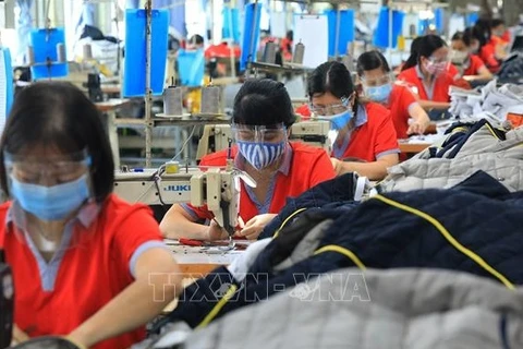 Vietnam presta atención a los trabajadores en vísperas del Tet 