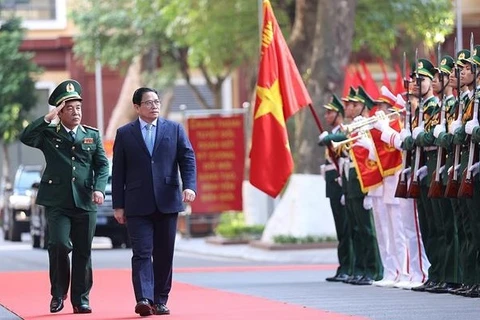 Primer ministro de Vietnam aplaude logros de fuerza de guardia fronteriza