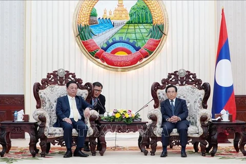 Primer ministro laosiano destaca asistencia de Vietnam en el desarrollo agrícola