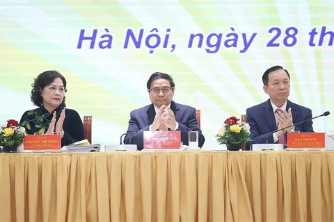 Premier vietnamita insta a equilibrar entre control inflacionario e impulso del crecimiento
