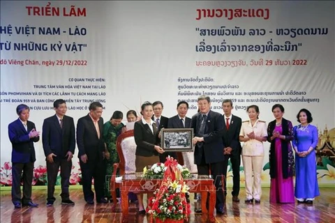 Objetos históricos cuentan la historia de relaciones especiales entre Vietnam y Laos