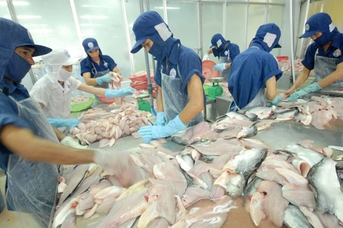 Países de ASEAN aumentan importaciones de pescado Tra de Vietnam