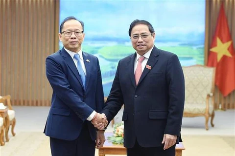 Vietnam da alta prioridad a fomentar solidaridad con Camboya