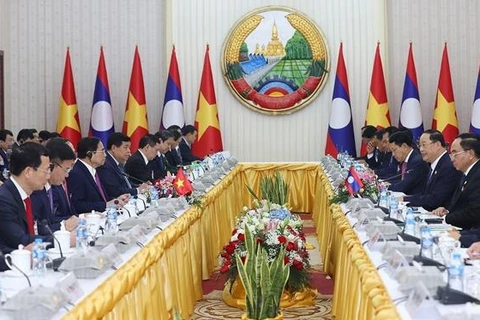Vietnam y Laos otorgan gran importancia a promover nexos cooperativos