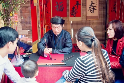 Festival de caligrafía en Templo de Literatura retorna tras dos años de interrupción 