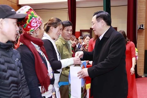Presidente del Parlamento visita provincia norteña de Lao Cai en vísperas del Tet