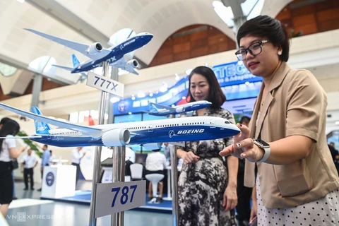 Hanoi acogerá feria internacional de aviación