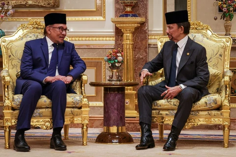 Malasia y Brunei promueven inversión bilateral
