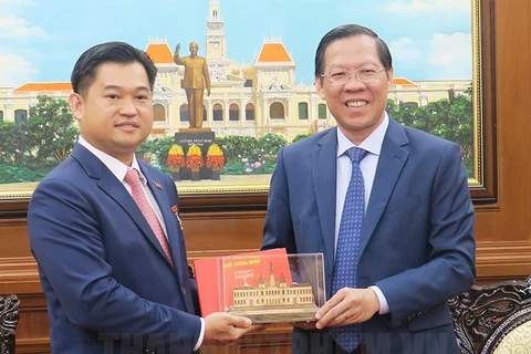 Promueven lazos entre Ciudad Ho Chi Minh y localidades de Camboya