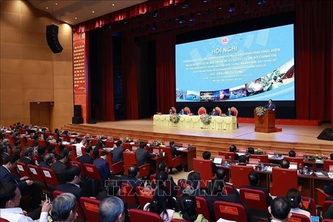 Premier vietnamita preside conferencia de desarrollo de región central 