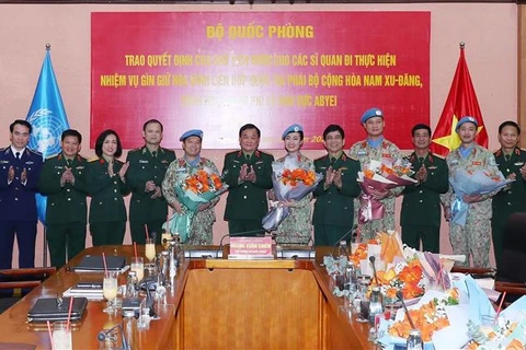 Entregan decisión a oficiales vietnamitas para participar en operaciones de paz de ONU 