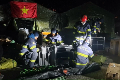Misión vietnamita inicia operaciones de rescate en Turquía