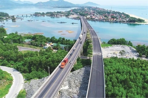 Construirán más autopistas en la región central de Vietnam para 2025