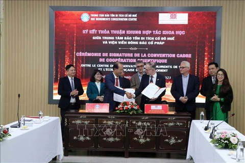 Francia apoya a Vietnam en conservación de reliquias de Ciudadela Imperial de Hue