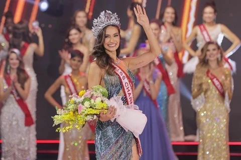  Joven brasileña coronada como Miss Charm 2023 en Ciudad Ho Chi Minh