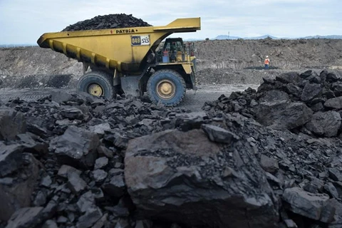 Indonesia comienza comercio obligatorio de carbono para centrales eléctricas de carbón
