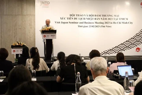 Vietnam y Japón buscan oportunidades de promoción turística e inversión