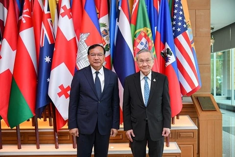 Camboya y Tailandia se comprometen a promover su asociación