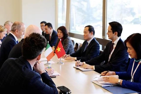 Vicepremier vietnamita se reúne con altos funcionarios de varios países en Ginebra