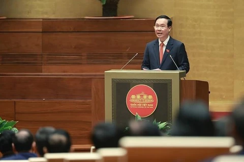 Nuevo presidente vietnamita pronuncia discurso de toma de posesión