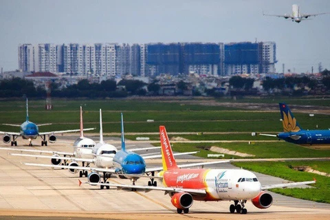 Vietnam busca acelerar la recuperación del transporte aéreo