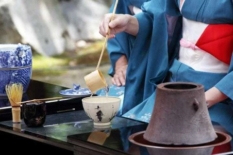 Ceremonia del té marca aniversario diplomático Vietnam-Japón