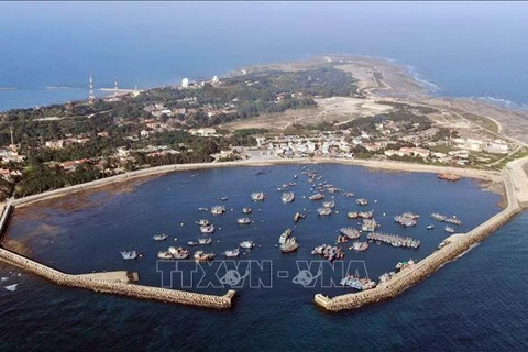  Destacan cambio en infraestructura en la isla de Bach Long Vy