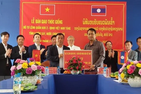 Vietnam ayuda a Laos a desarrollar economía agrícola