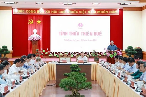 Premier urge a Thua Thien-Hue trabaja por convertirse en importante centro cultural y turístico