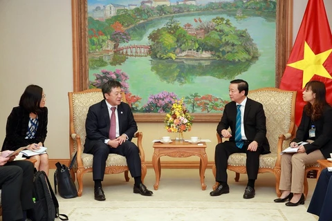 Viceprimer ministro vietnamita recibe a representante de JICA