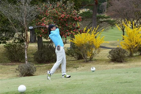 Golfistas vietnamitas compiten en Campeonato Sakura 2023 en Japón