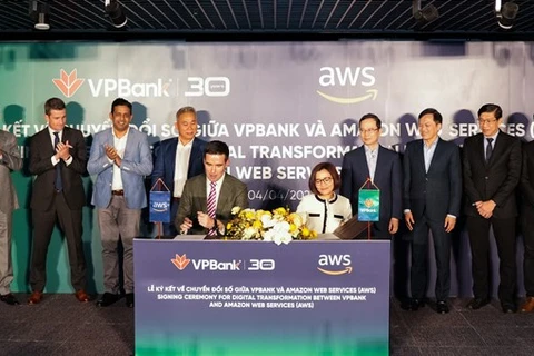 Banco vietnamita colabora con Amazon Web Services para mejorar servicio digital