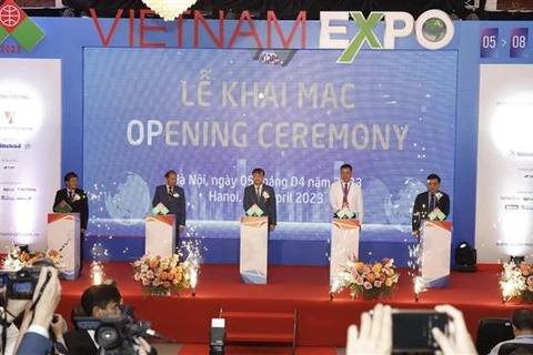 Inauguran Feria Comercial Vietnam Expo 2023