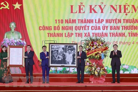 Presidente del Parlamento vietnamita orienta el desarrollo de nueva ciudad municipal 