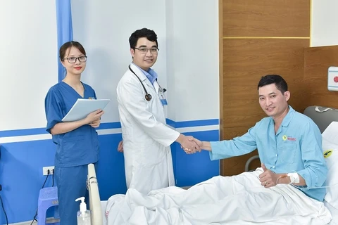 Vietnam por garantizar mejores servicios médicos para pobladores