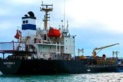 Piratas atacan un petrolero con bandera de Singapur 